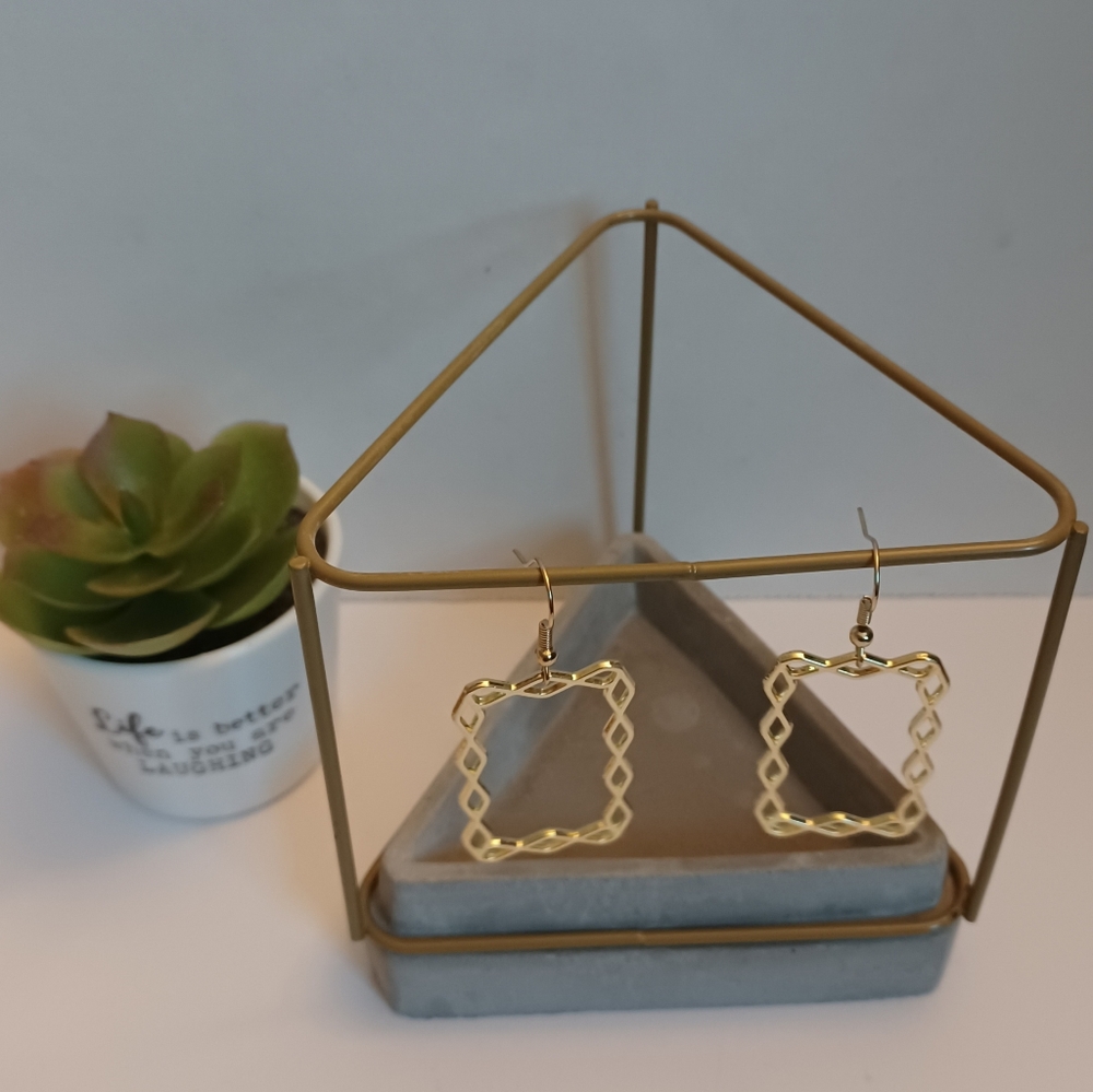 Geometric gold dangle earrings